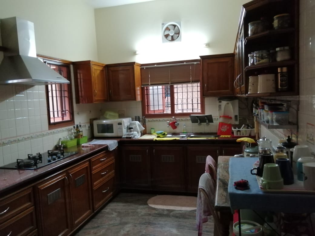 Fully furnished 2600 sqft House for Sale