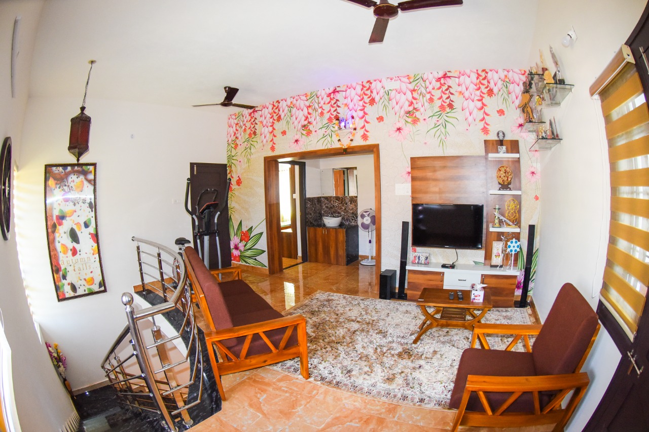 Fully furnished 2600 sqft, independent  house